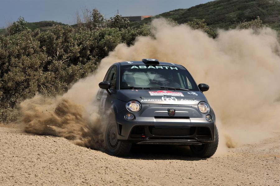  Abarth 695 Biposto R 2015 года  (фото 1 из 4)